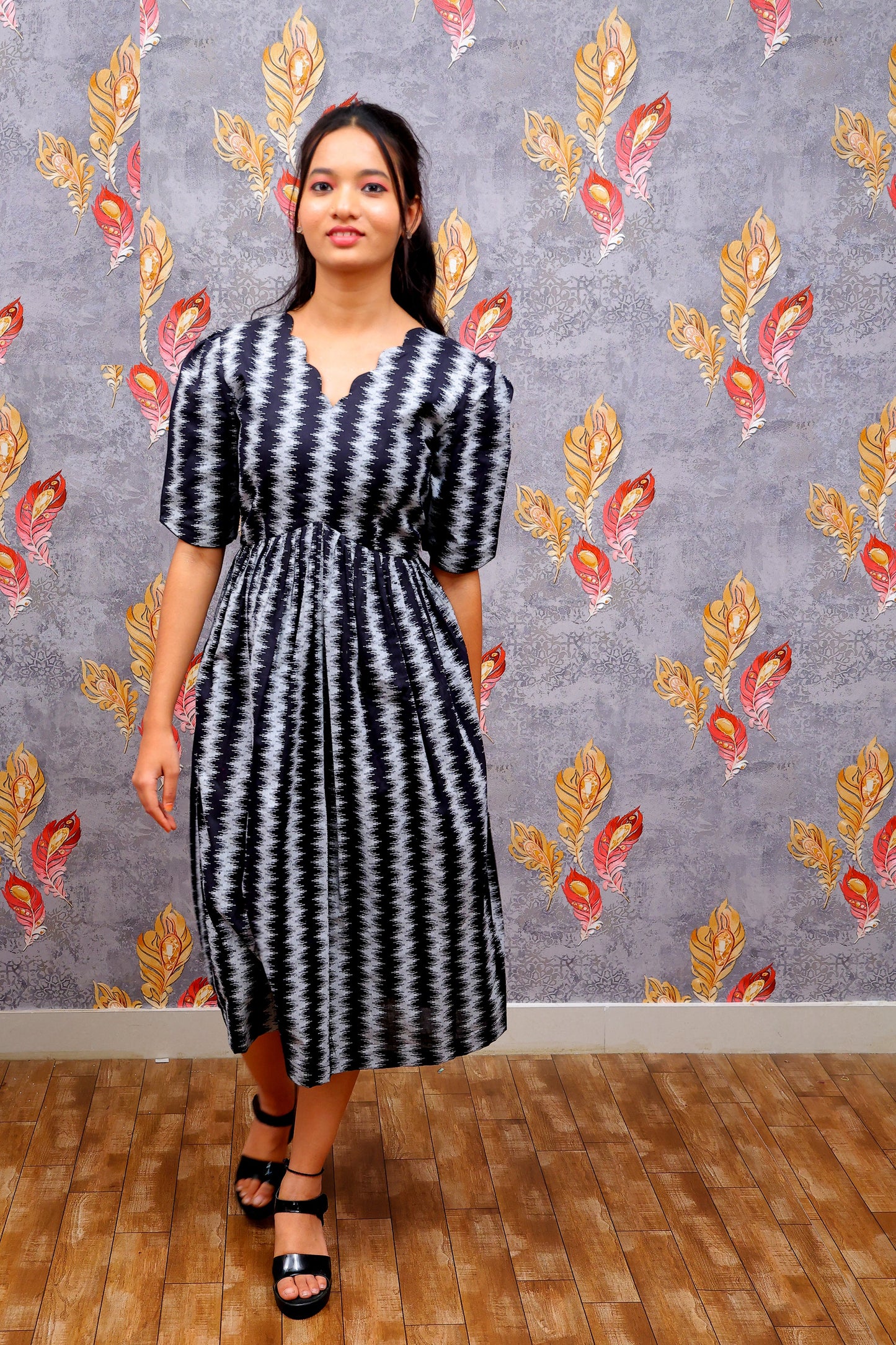 Black & White Zigzag (Chevron) Pattern Frock For Women & Girls