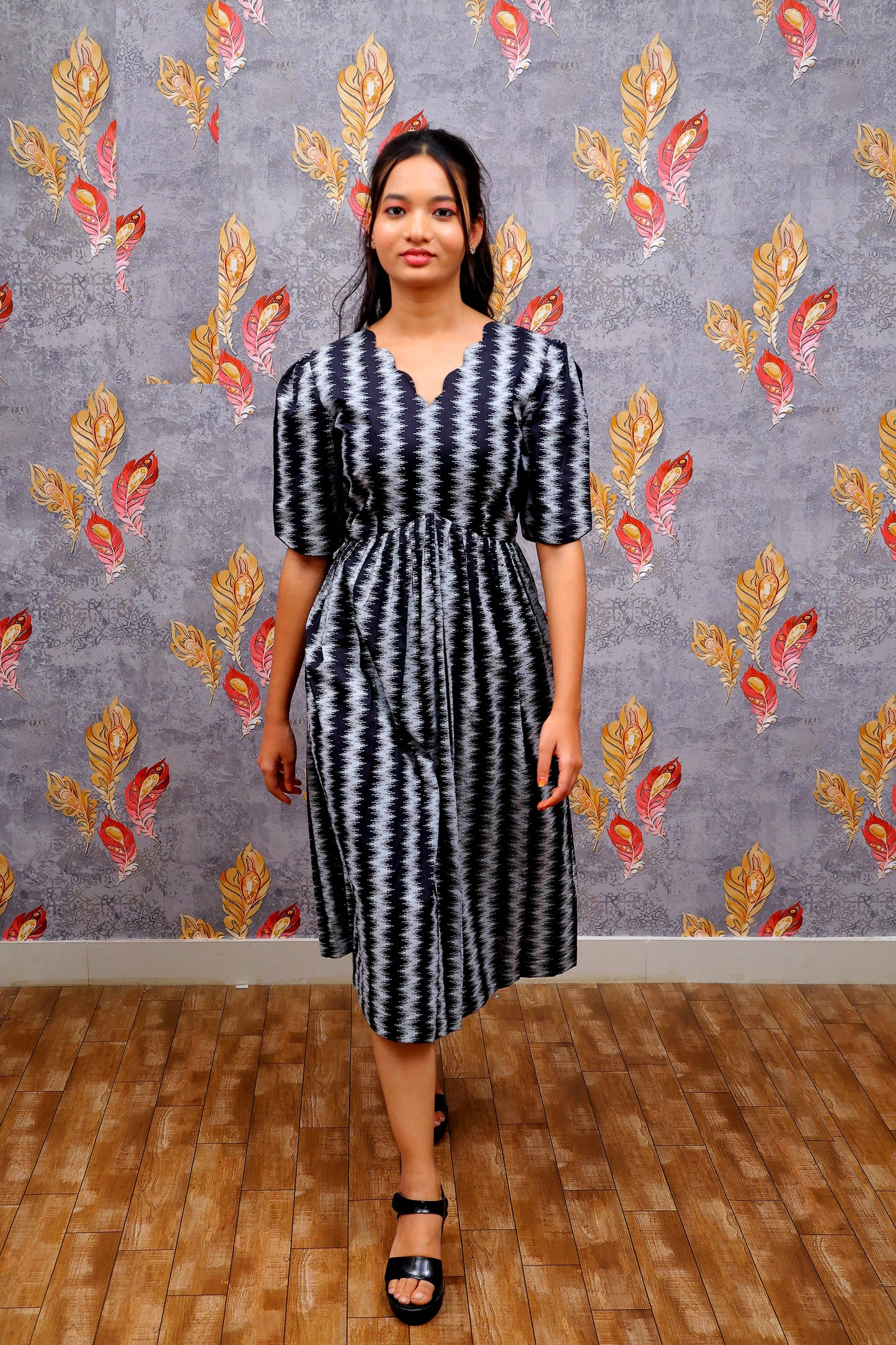 Black & White Zigzag (Chevron) Pattern Frock For Women & Girls