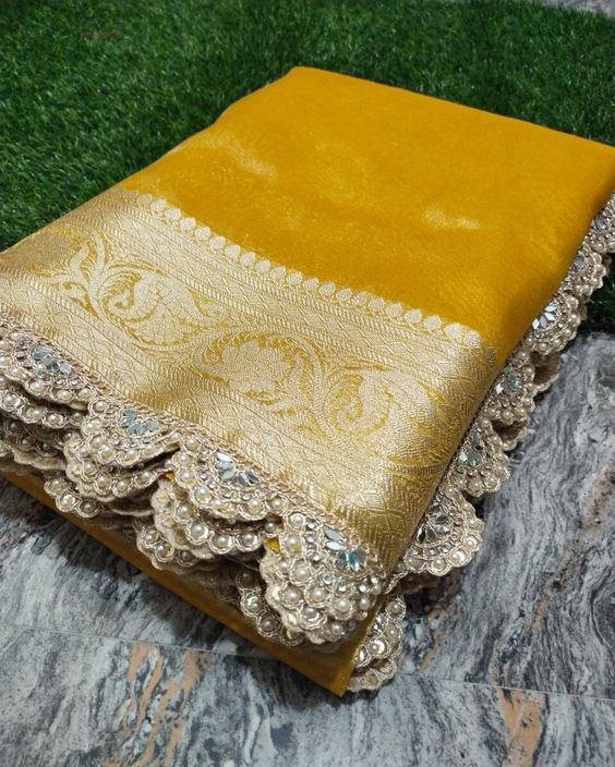 Saree Lace Stitching